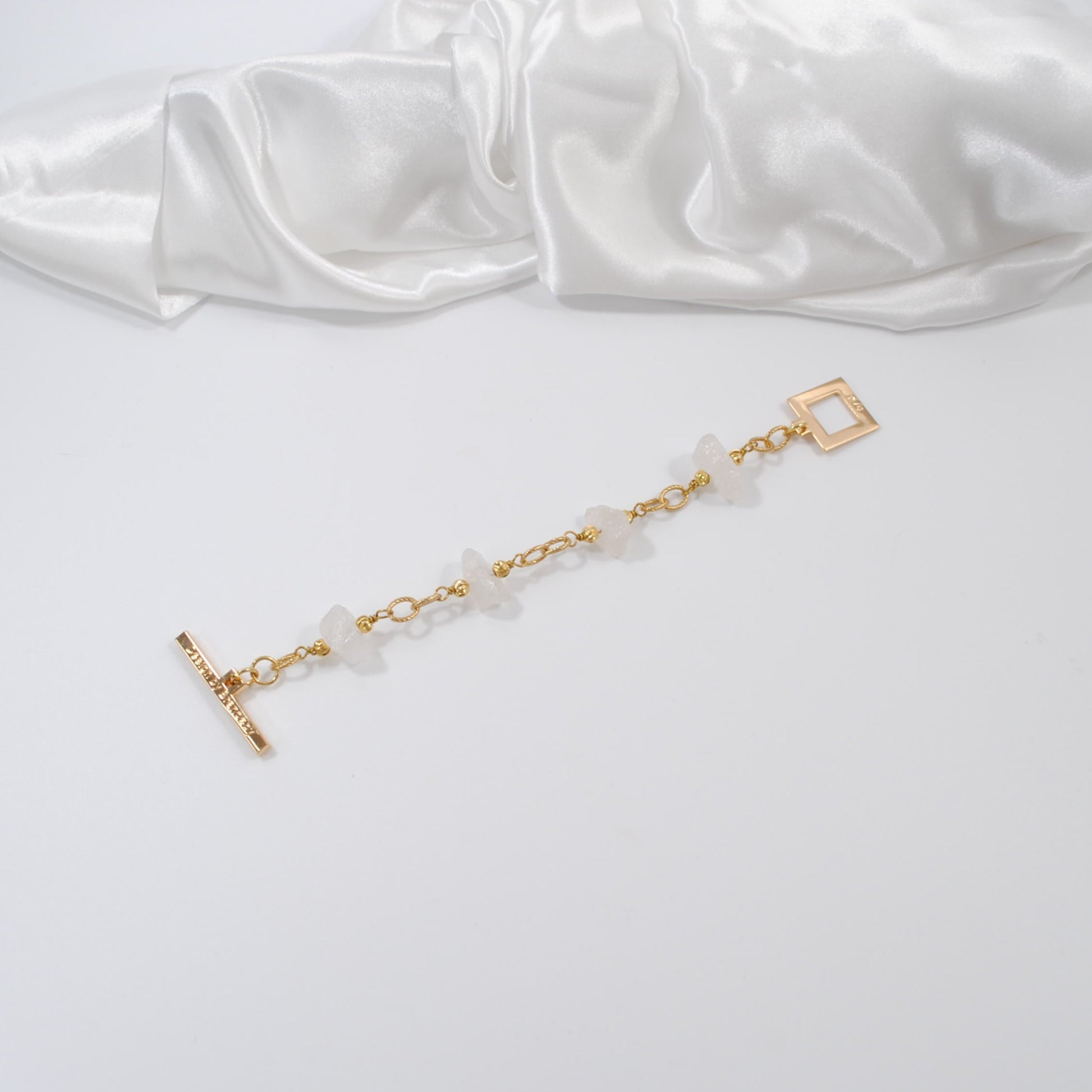 Unique Crystal Armband - Design by Brandeby