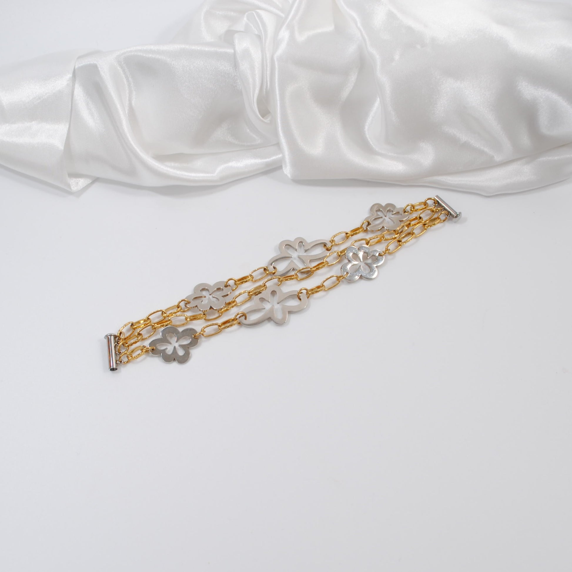 guld silver blommor kedja exklusivt design by brandeby