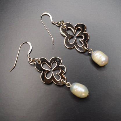 Earring flower with white freshwater pearl and flower genuine silver