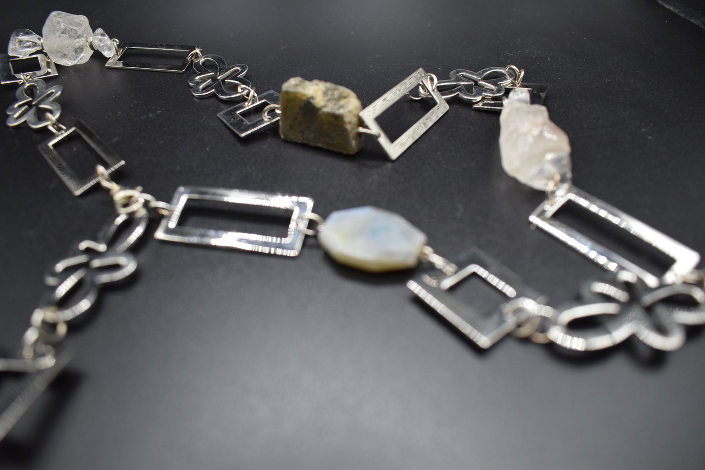 Stone elegance halsband labradorit och bergkristall