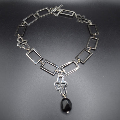 CLEAN ONYX NECKLACE