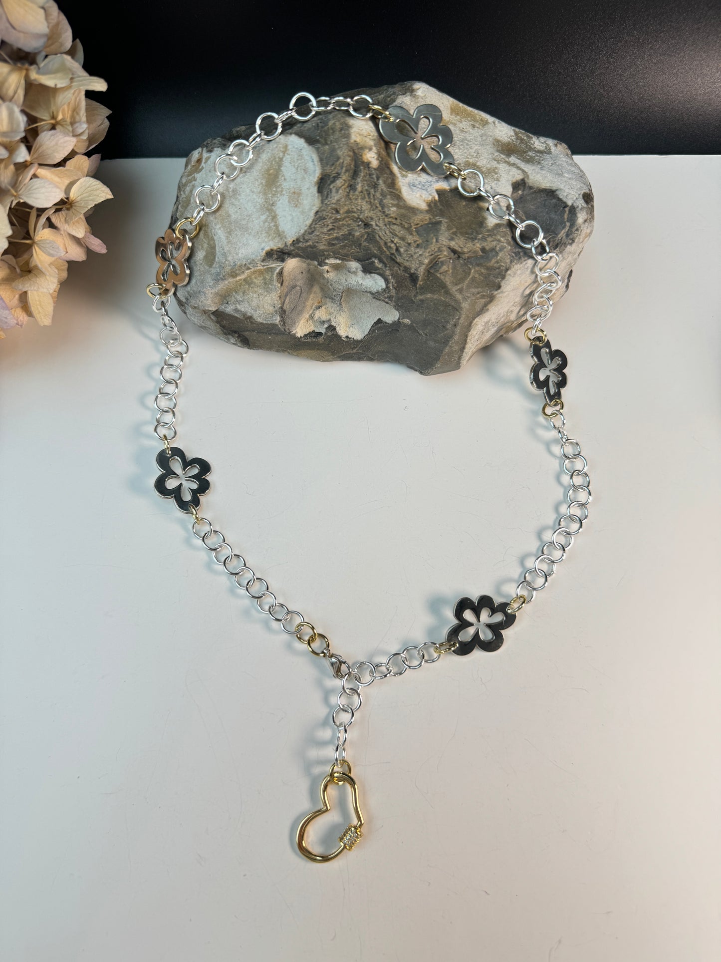 Silver Flower Halsband