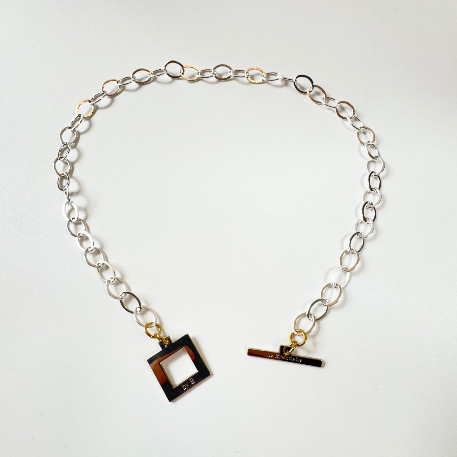 Frame Necklace – Handgjort silverhalsband | Design by Brandeby