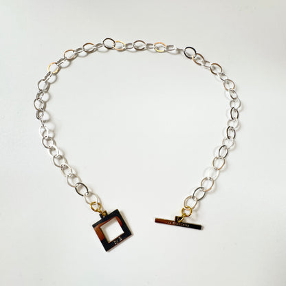 Frame Necklace – Handgjort silverhalsband | Design by Brandeby