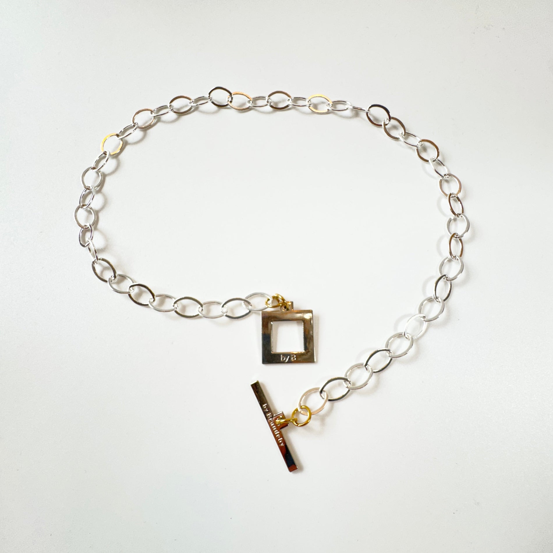 Frame Necklace – Handgjort silverhalsband | Design by Brandeby