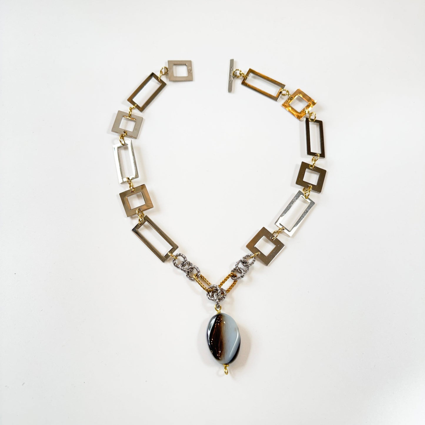 Noir – Handgjort halsband med svart agat | Design by Brandeby