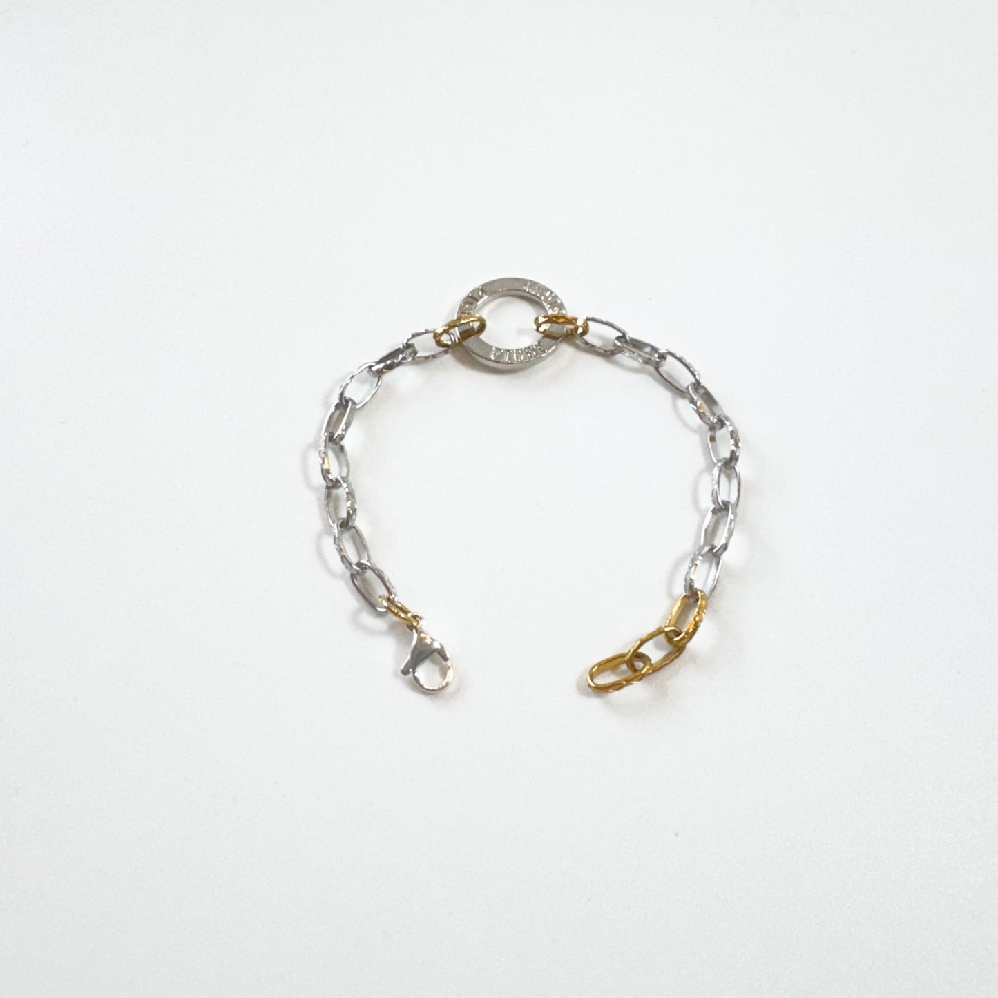 Link Fight – Handgjort armband i silver och guld | Design by Brandeby