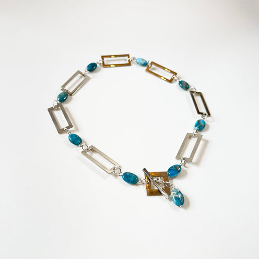 Blue Cloud – Handgjort halsband med äkta apatit | Design by Brandeby