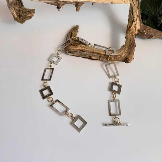 kort halsbans i silver design by brandeby