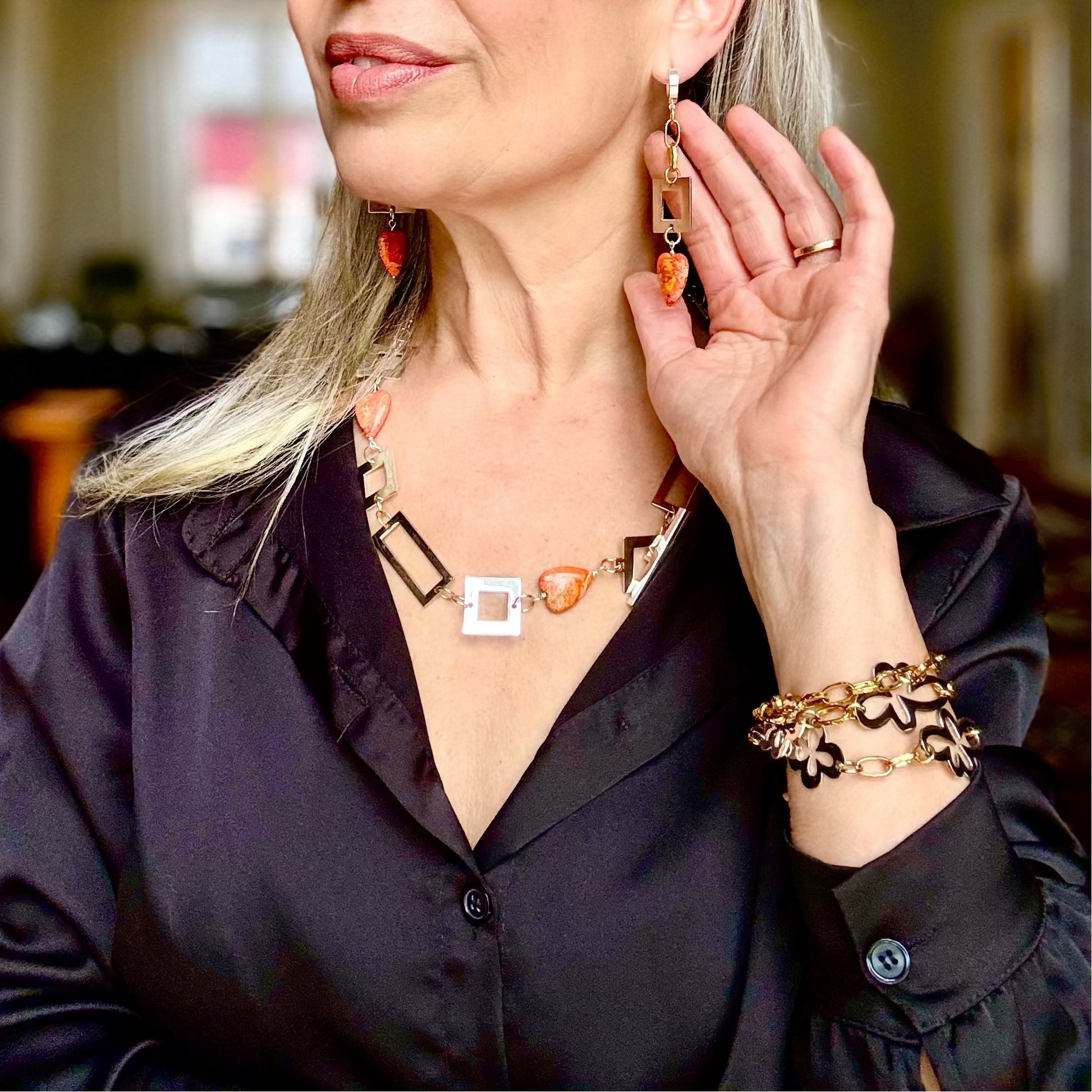 Heart of Orange Örhängen – Orange Imperial Jasper Hjärta & 18k Guld | Design by Brandeby