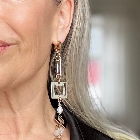 Silver Squere Örhängen – Sterling Silver Fyrkant & Sötvattenpärla | Design by Brandeby