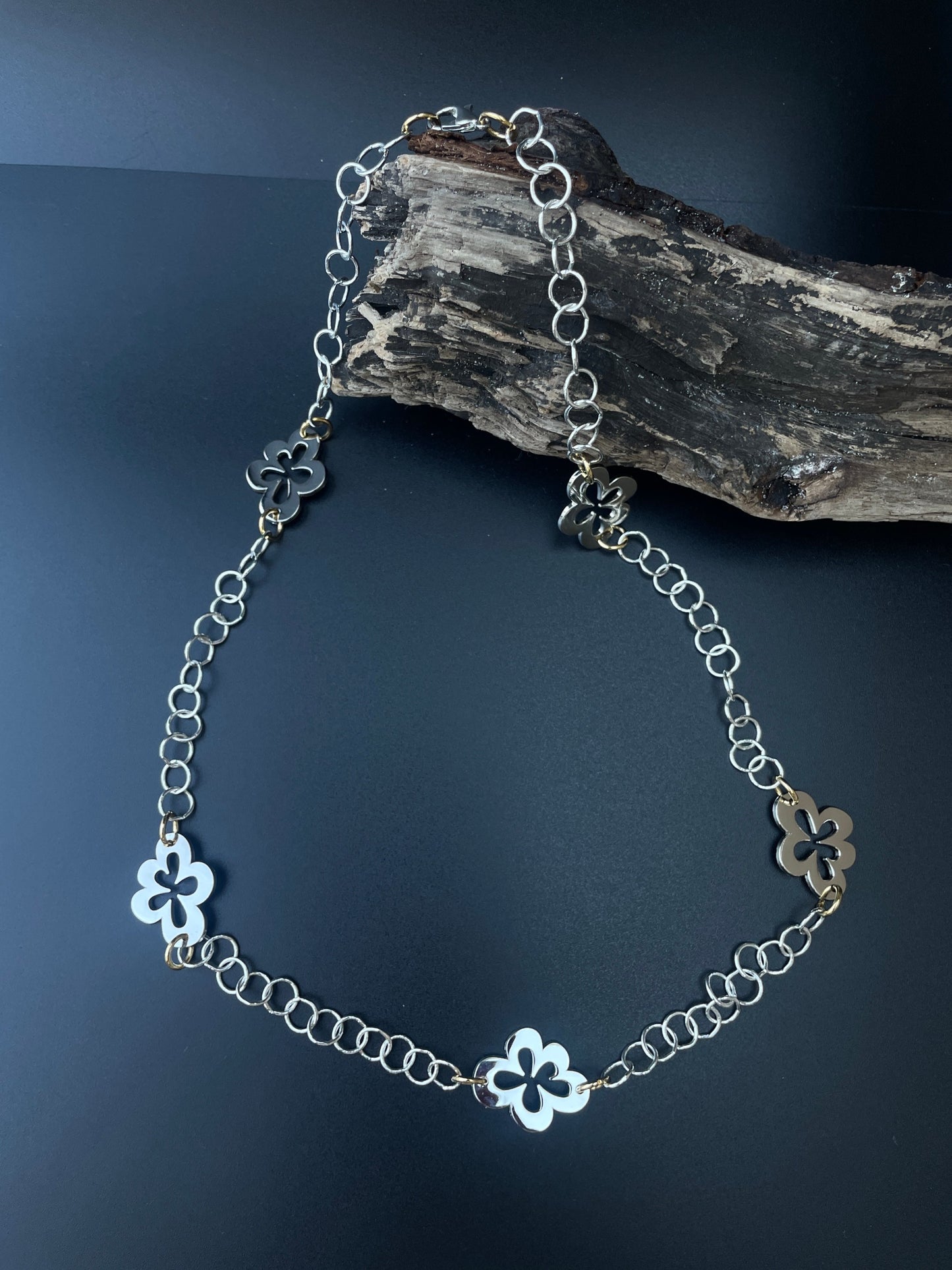 Silver Flower Halsband