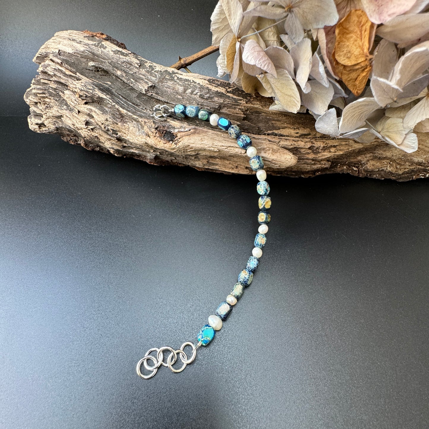 Gen Z Turquoise Armband