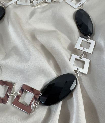 Royal Onyx Stone Halsband - Fasettslipade Onyx med Sterling Silver-Plätering - Design by Brandeby