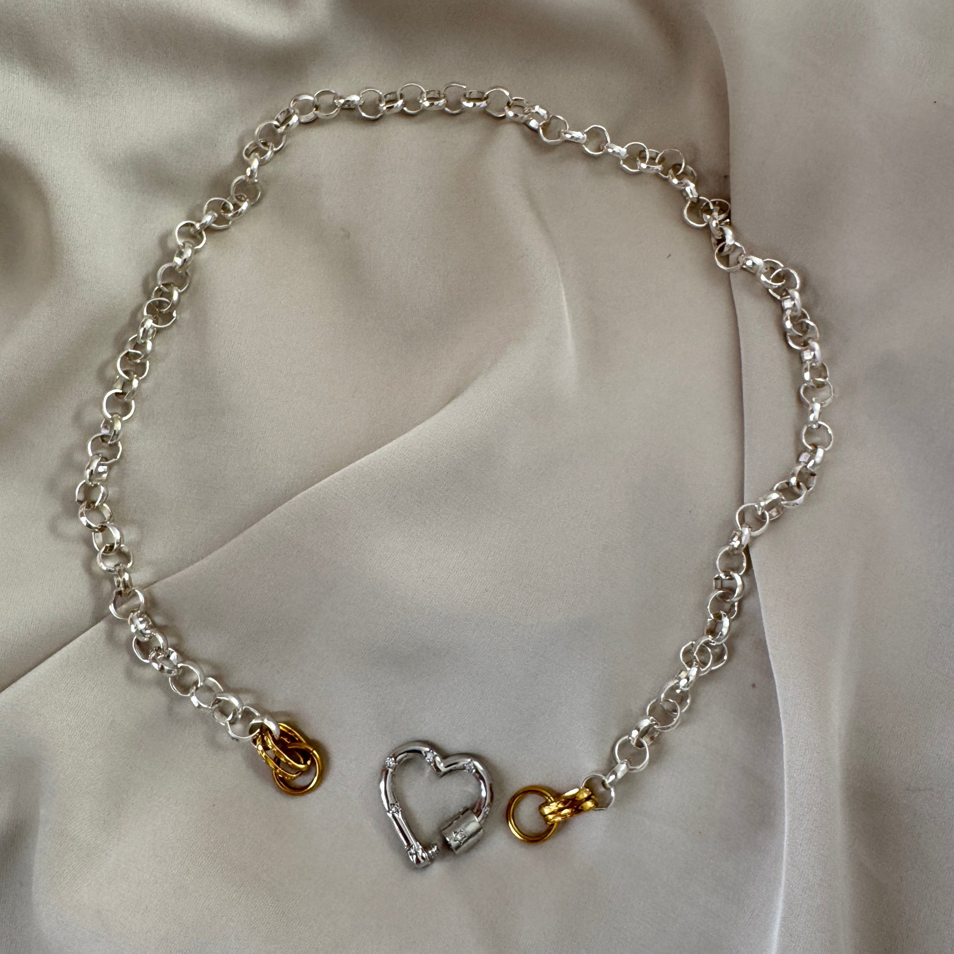 Halsband Silver 18K Guldpläterat - Rollo Kedja Hjärtlås - 45cm - Silver Guld - design by brandeby