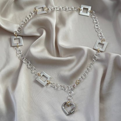 Square Gold Halsband - Fyrkanter med 18k Guld och Strass-hjärta - Design by Brandeby