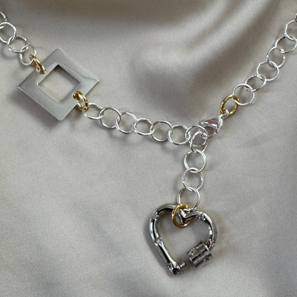 Square Gold Halsband - Fyrkanter med 18k Guld och Strass-hjärta - Design by Brandeby