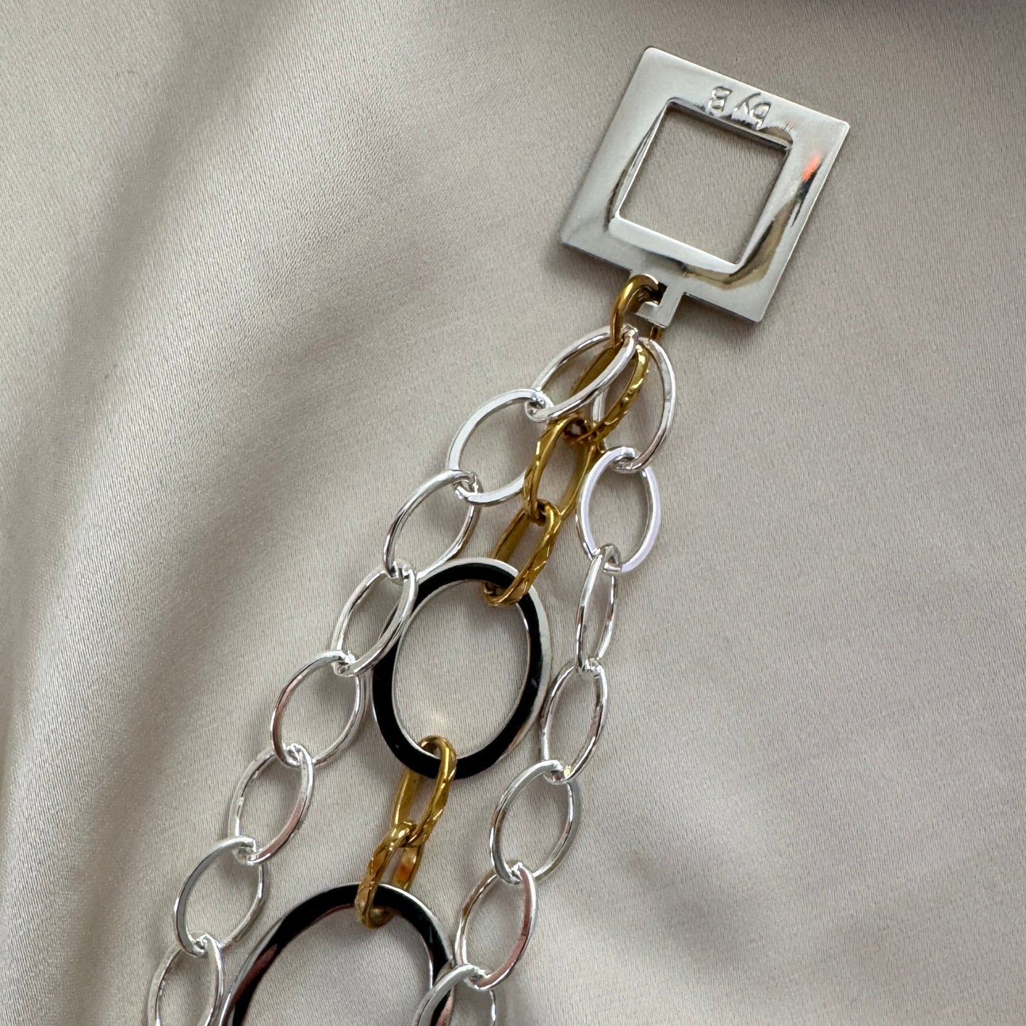 Tree Circles Armband – Treradigt med 18k Guld & Sterling Silver | Design by Brandeby