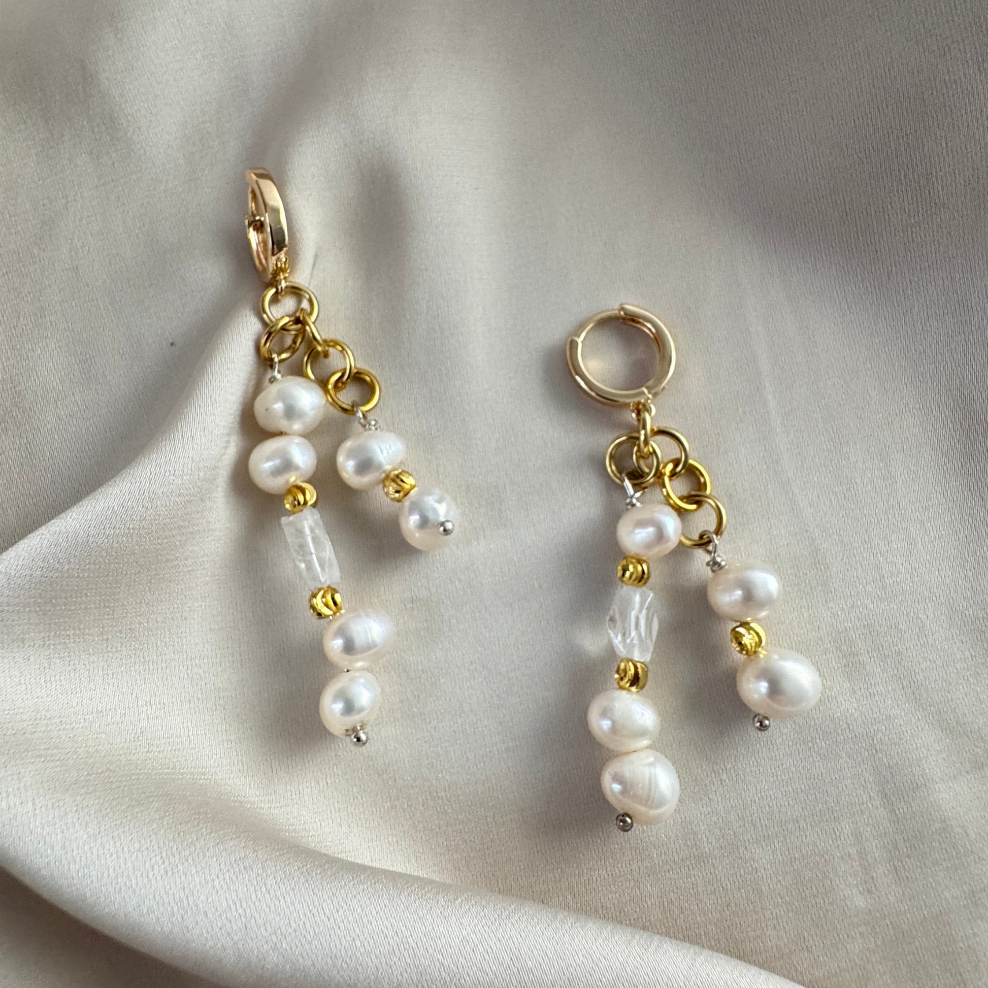 Gracefull Örhängen - Sötvattenspärlor Bergkristall Guld Sverige - designbybrandeby