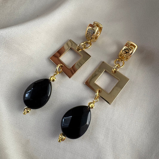 Shadow of Gold Örhängen - Svart Onyx Guld Handgjorda Sverige - design by brandeby