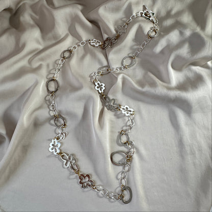 Halsband i silverpläterat rostfritt stål 100cm – All Flower | Design by Brandeby