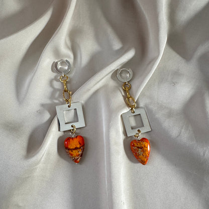 Heart of Orange Örhängen – Orange Imperial Jasper Hjärta & 18k Guld | Design by Brandeby