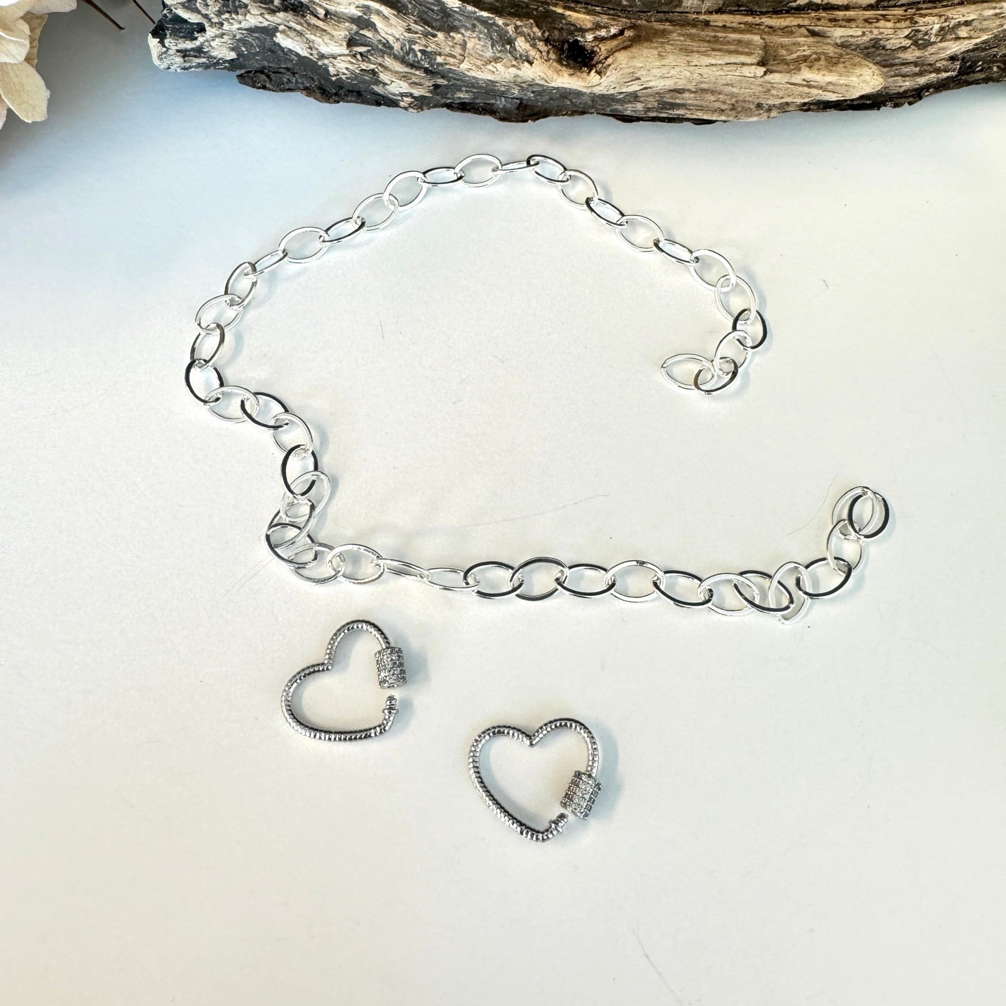 Two Silver Hearts Halsband