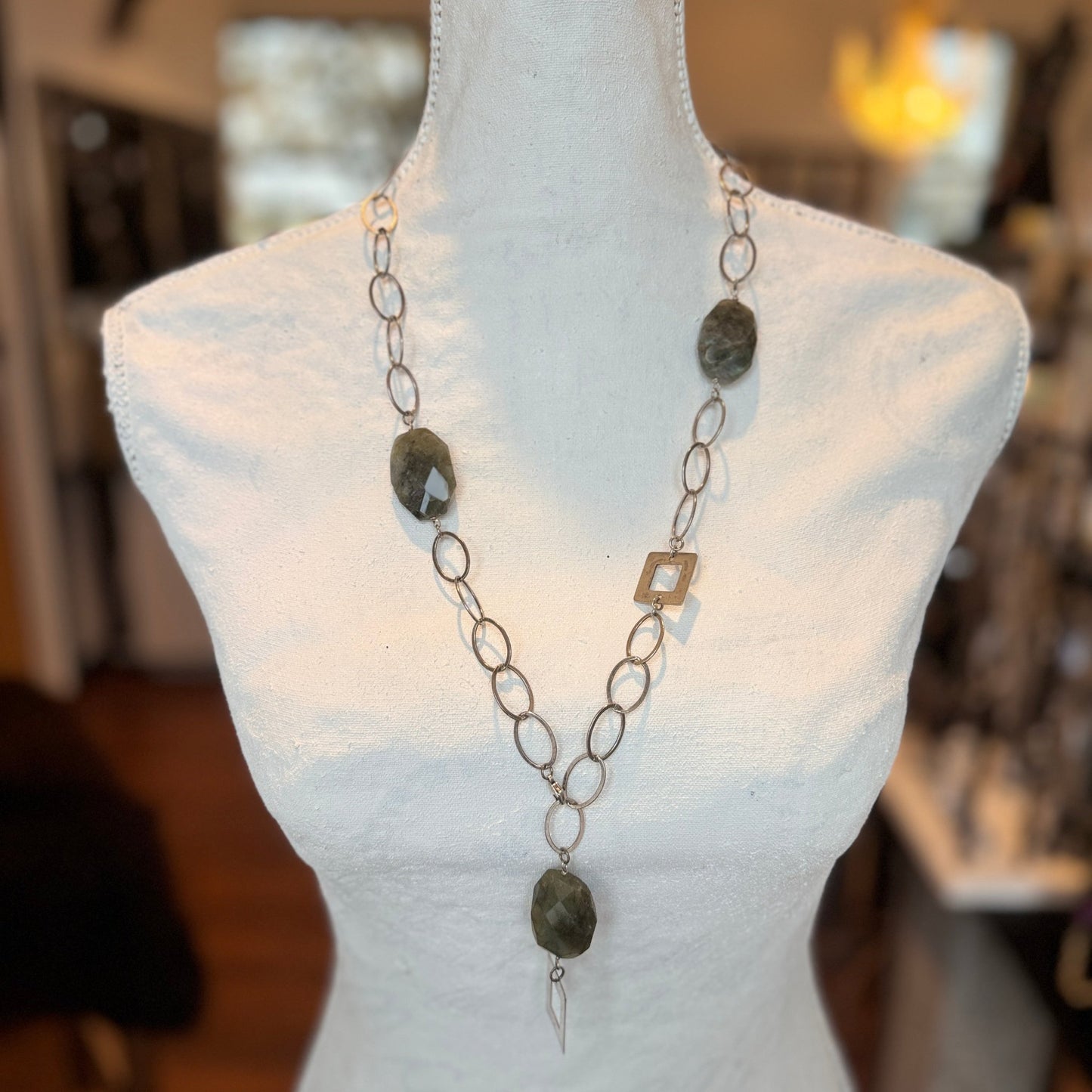 TRIPLE LABRADORITE HALSBAND