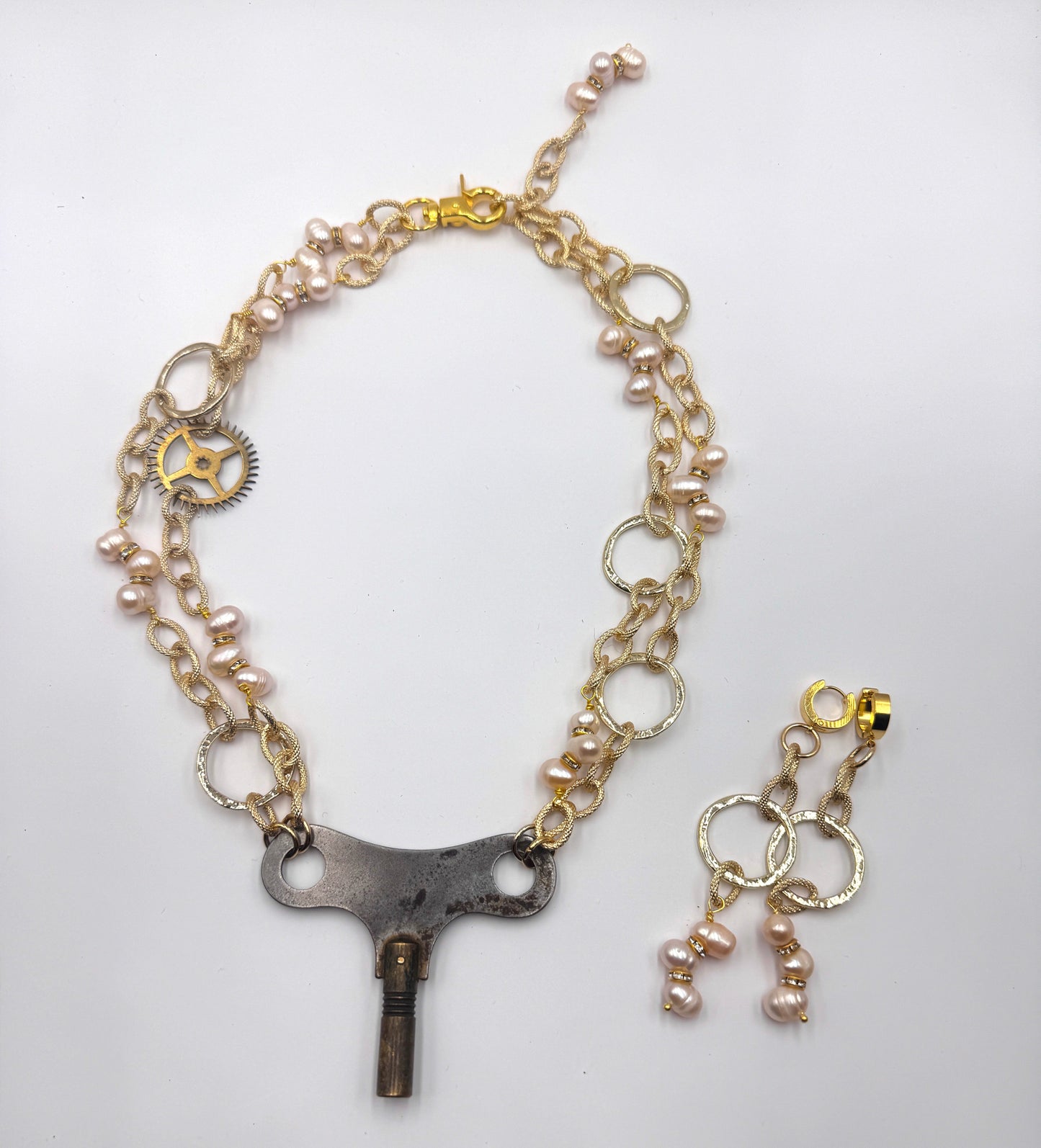 Key With Pearls Halsband