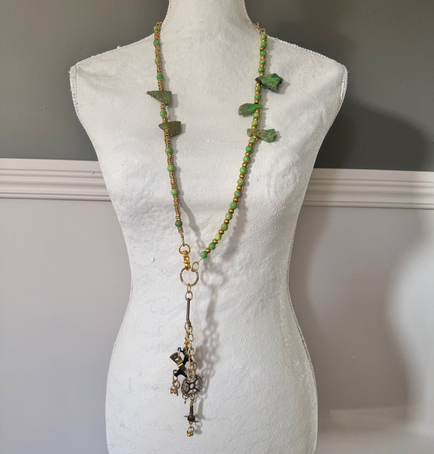 Joyfull Green Clock Halsband