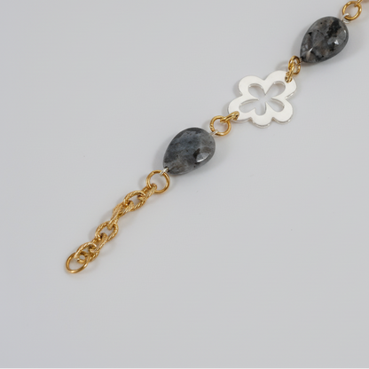 Elegant Drop Labradorit Armband - Silvriga blommor 1