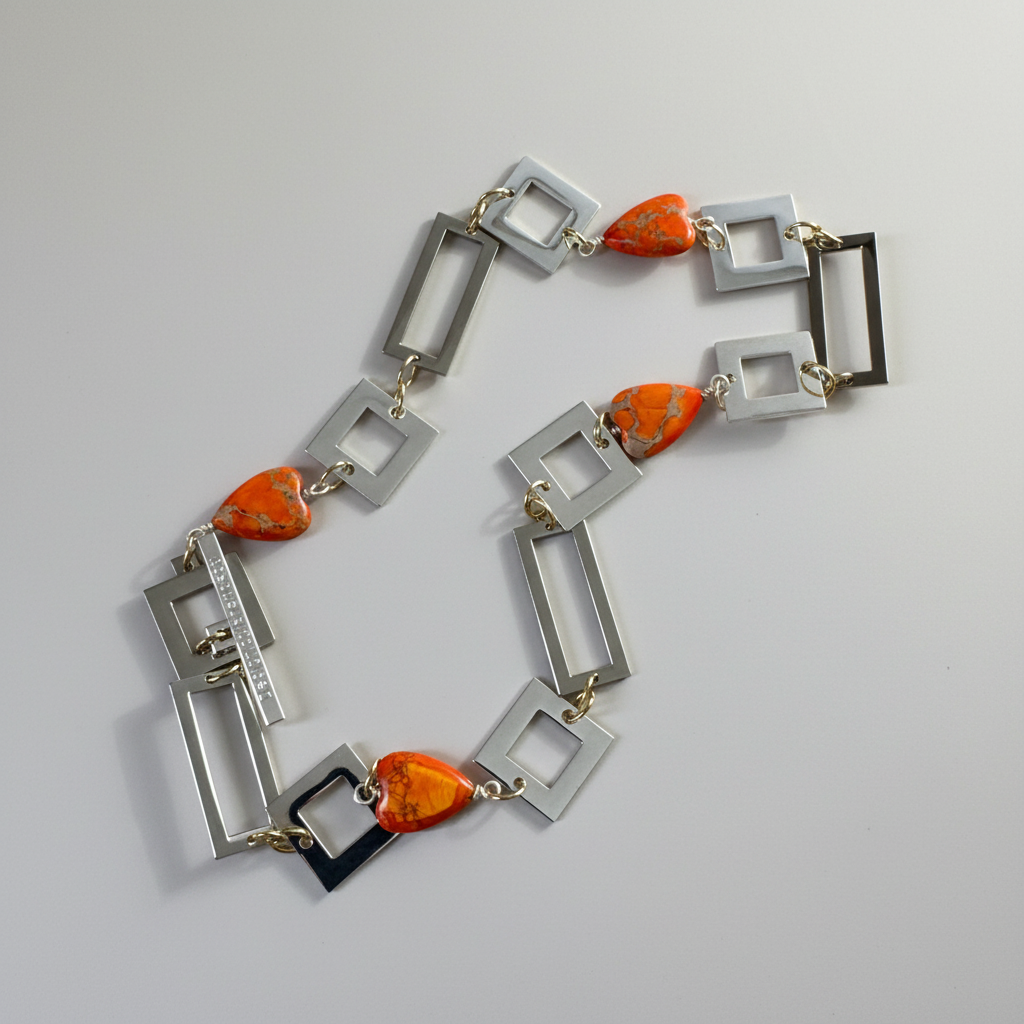 Heart of Orange Halsband - Design by Brandeby
