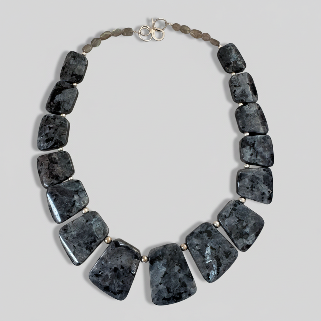 Labradorit Statement Elegance