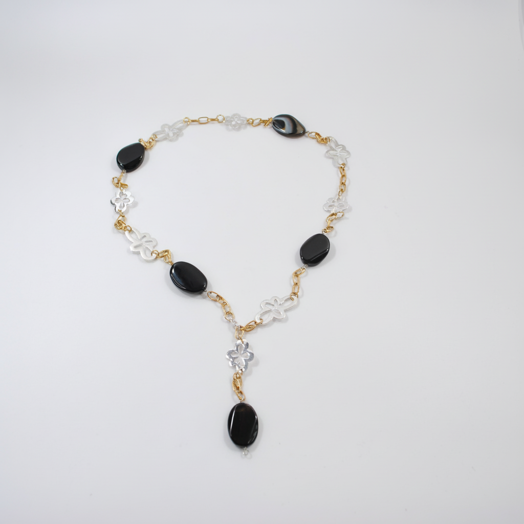 Noir Flora Halsband - Design by Brandeby