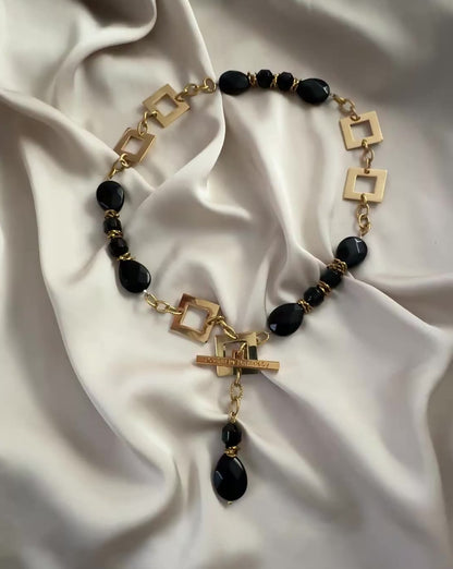 video på Halsband Guldpläterat - Obsidian Agat - 50cm + 3cm Hänge - Svart Guld - design by brandeby