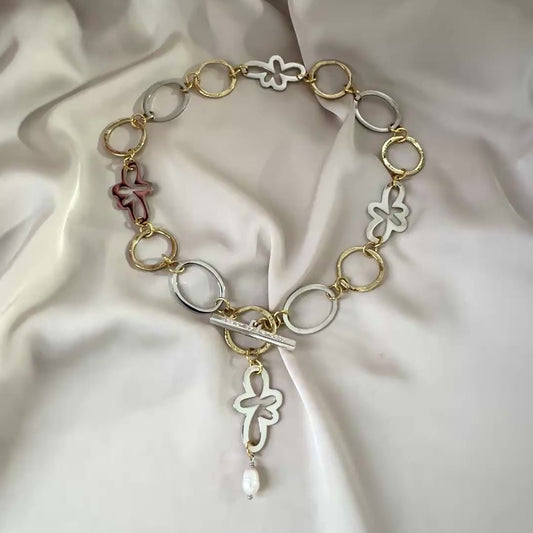 video med Halsband i silver- & guldpläterat rostfritt stål 50cm – Glam Gold Short | Design by Brandeby