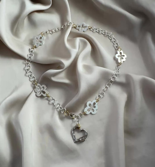 Kort Halsband Guld – Bloming Flower Handgjort Silver | Design by Brandeby