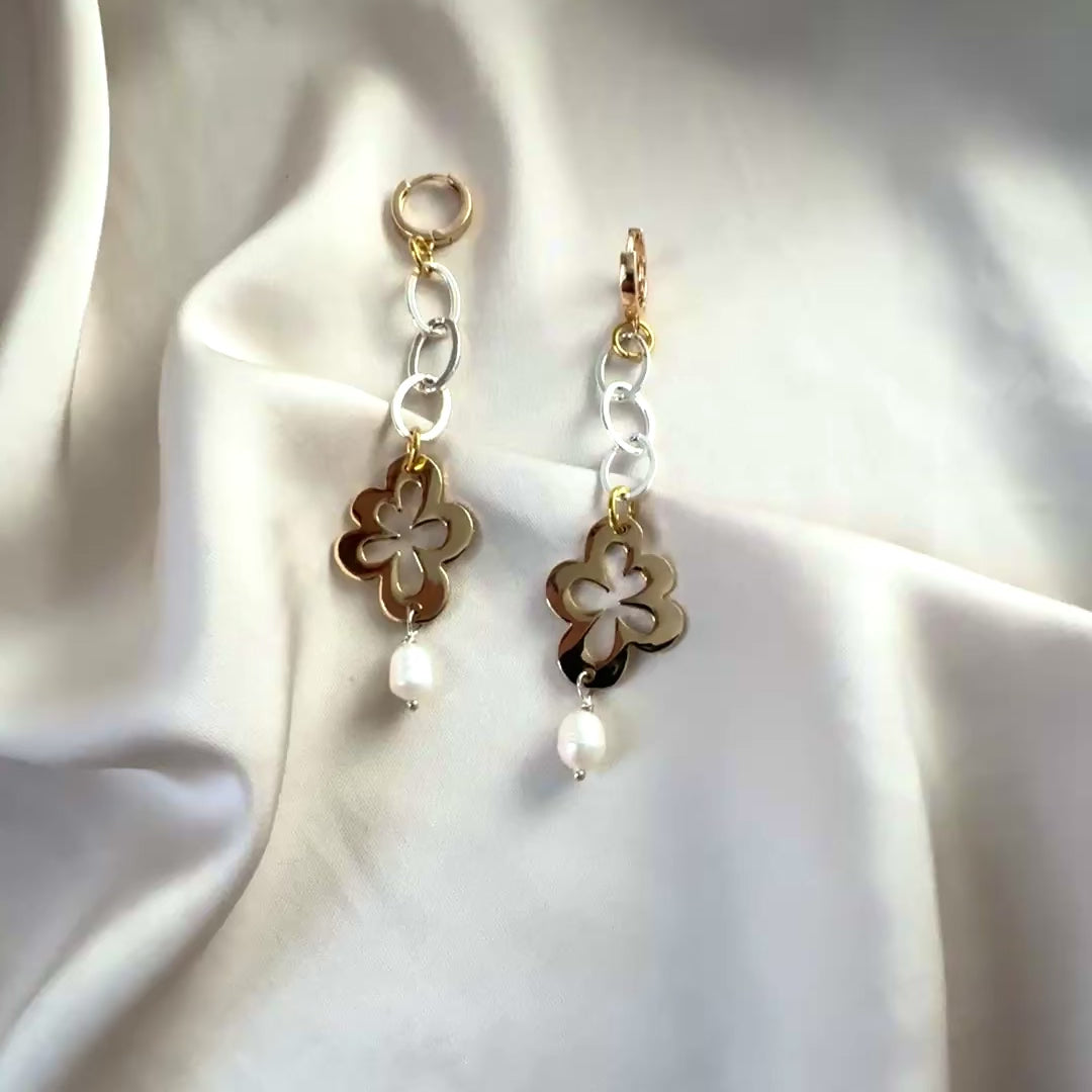 video på Gold Flower Örhängen – Handgjorda Guldörhängen i Svensk Design | Design by Brandeby