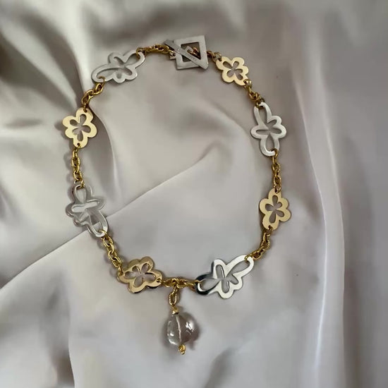 video på Halsband Silver 18K Guldpläterat - Blommor - kedja - 53cm - Silver Guld - design by brandeby