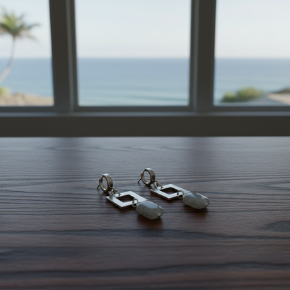 Pure Labradorit Örhängen - Miljöbild